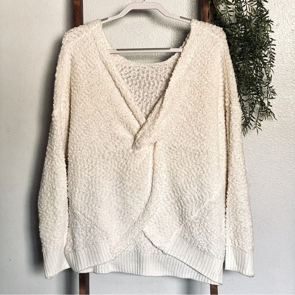 Sexy 2 Way Popcorn Sweater - Picture 2 of 8